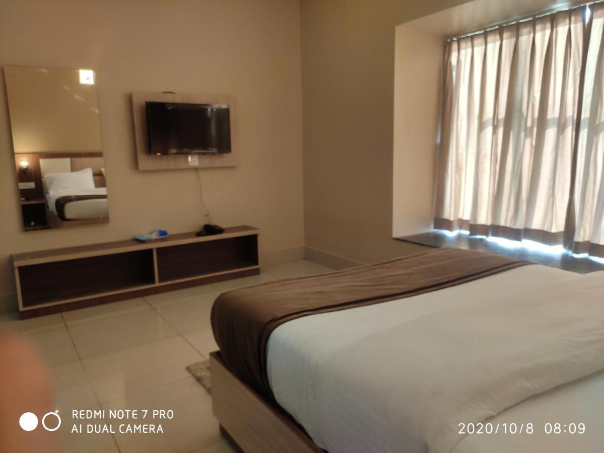 The Pearl Hotel Puri Exterior photo