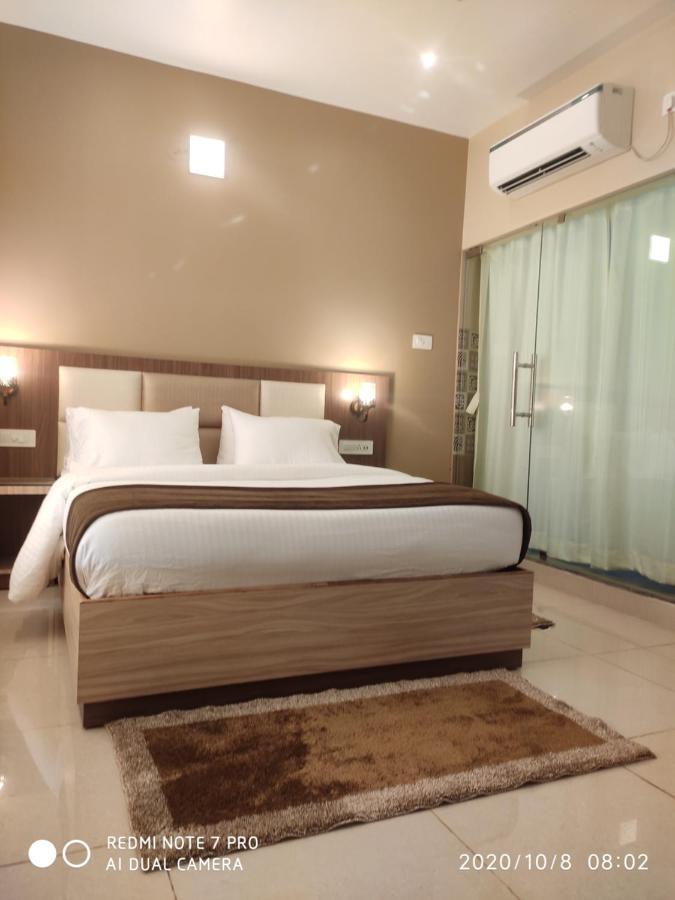 The Pearl Hotel Puri Exterior photo