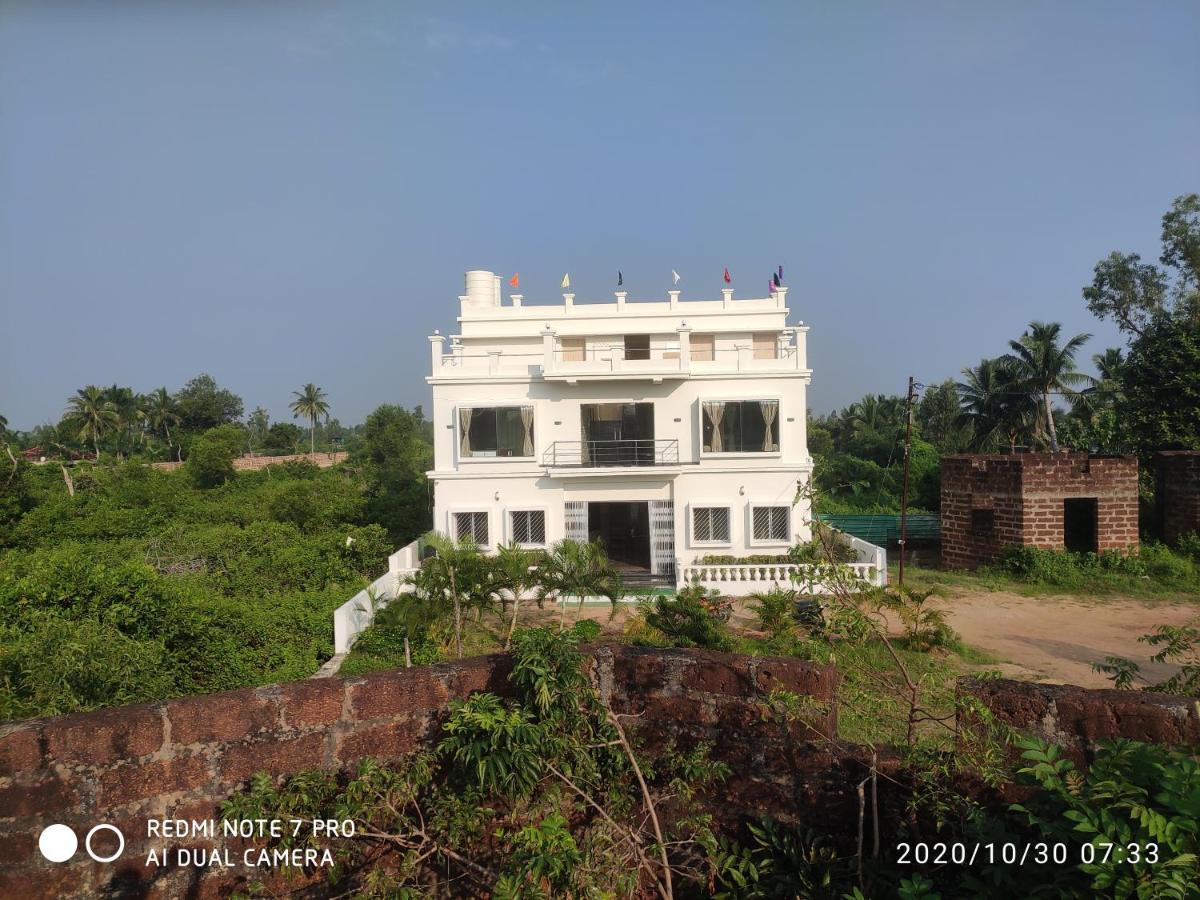 The Pearl Hotel Puri Exterior photo