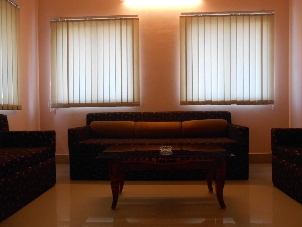The Pearl Hotel Puri Exterior photo
