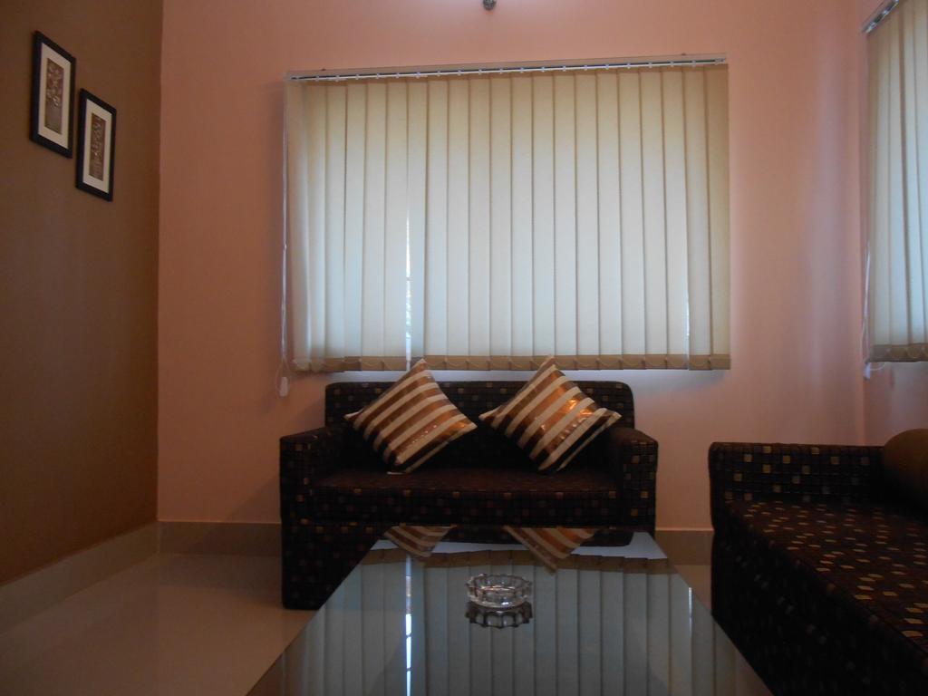 The Pearl Hotel Puri Exterior photo